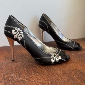 Dereon Black and Silver Peep-Toe Heels